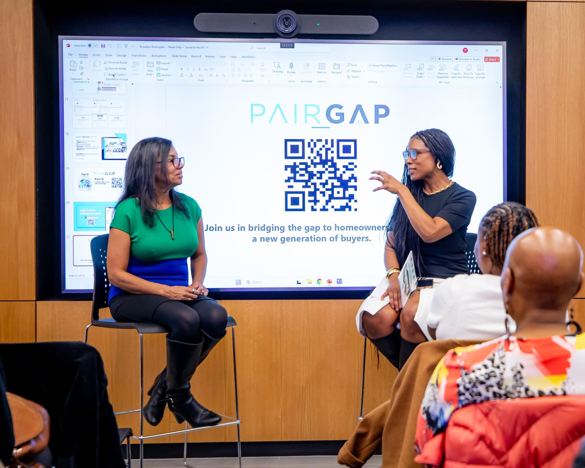 Attendees connecting inside a Pairgap event